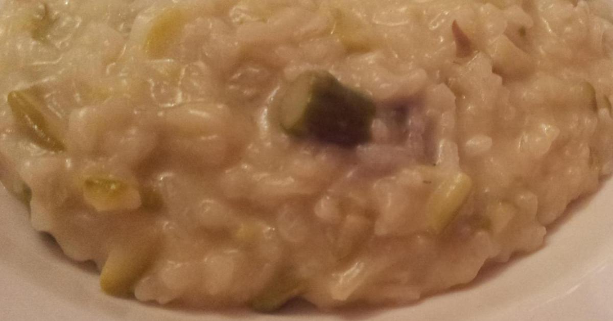 RISOTTO AGLI ASPARAGI E STRACCHINO è un ricetta creata dall'utente
