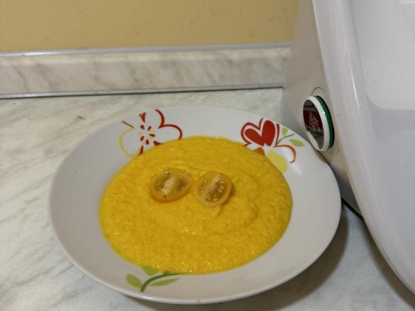 Gazpacho di melone e mandorle al tabasco