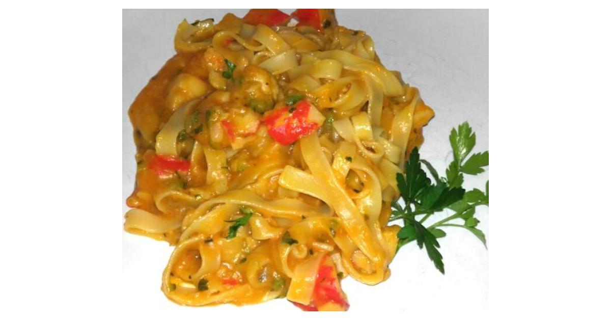 Pasta risottata gamberi, polpa di granchio e zucchine è un ricetta