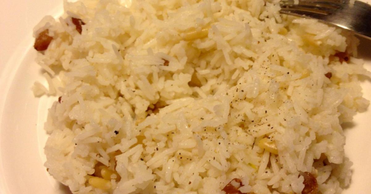 Riso basmati pilaf con pinoli ed uvette è un ricetta creata dall'utente
