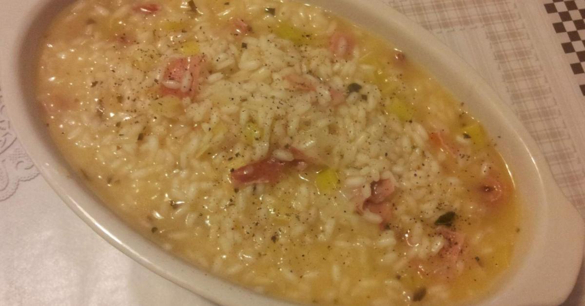 Risotto Allo Speck E Porri E Un Ricetta Creata Dall Utente Lucabottazzi Questa Ricetta Bimby Potrebbe Quindi Non Essere Stata Testata La Troverai Nella Categoria Primi Piatti Su Www Ricettario Bimby It La Community Bimby