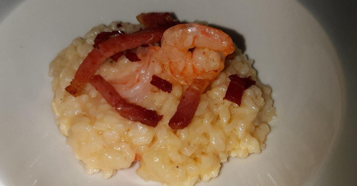 Risotto gamberetti, speck e limone è un ricetta creata dall'utente