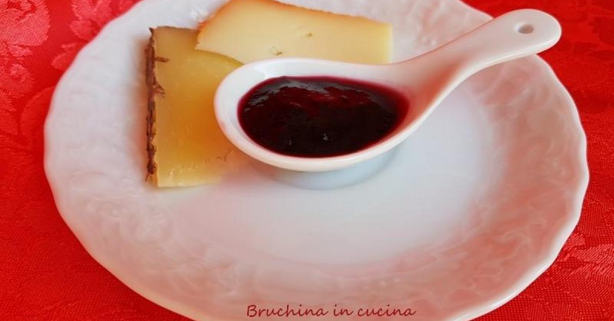 Gelatina Di Mirtilli E Vino Rosso E Un Ricetta Creata Dall Utente Bruchina2015 Questa Ricetta Bimby Potrebbe Quindi Non Essere Stata Testata La Troverai Nella Categoria Salse Sughi Condimenti Creme Spalmabili E Confetture