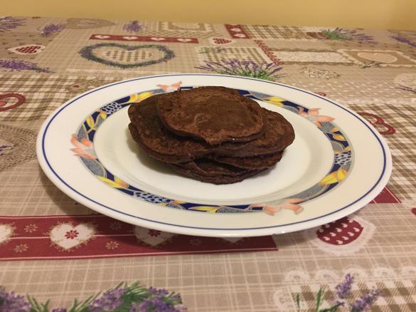 pancake soffici ai fiocchi di latte e cacao