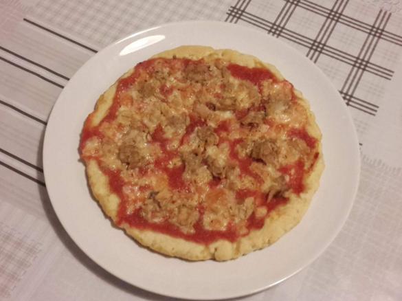 Pizza al tonno e capperi senza glutine