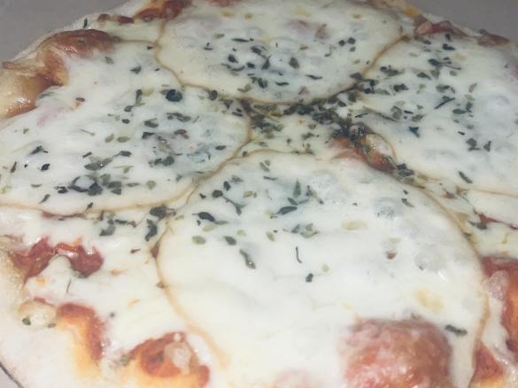 Pizza con provola senza lattosio